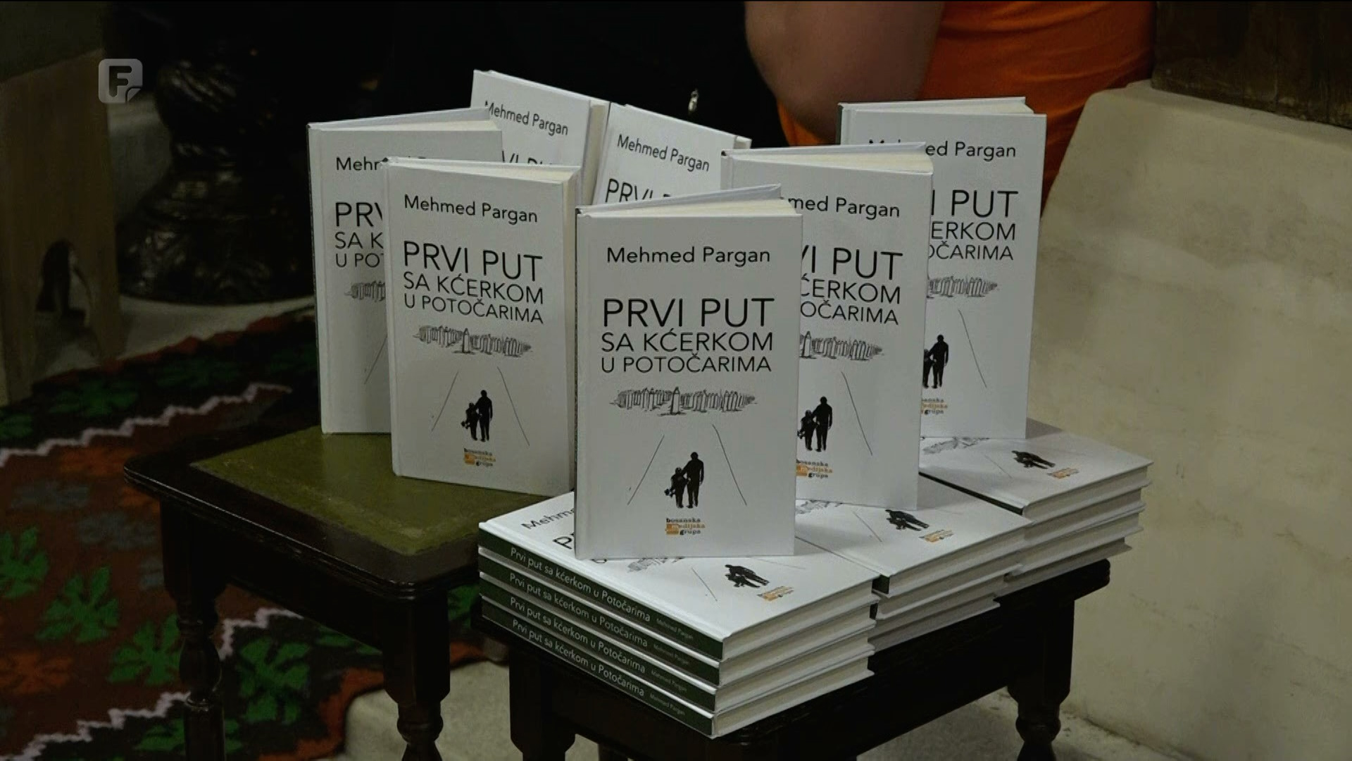 U Travniku predstavljena knjiga „Prvi put sa kćerkom u Potočarima“